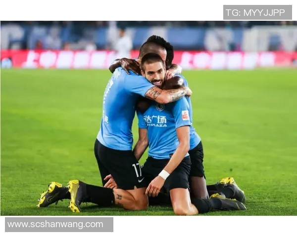 克罗斯:从足球场上的中场指挥官到全球品牌代言人的传奇之路 克罗斯:从足球场上的中场指挥官到全球品牌代言人的传奇之路