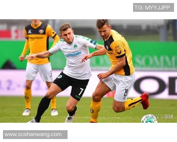 图兵工厂与迪纳摩的激烈对决揭示了足球战术的深层次博弈与球队实力的较量